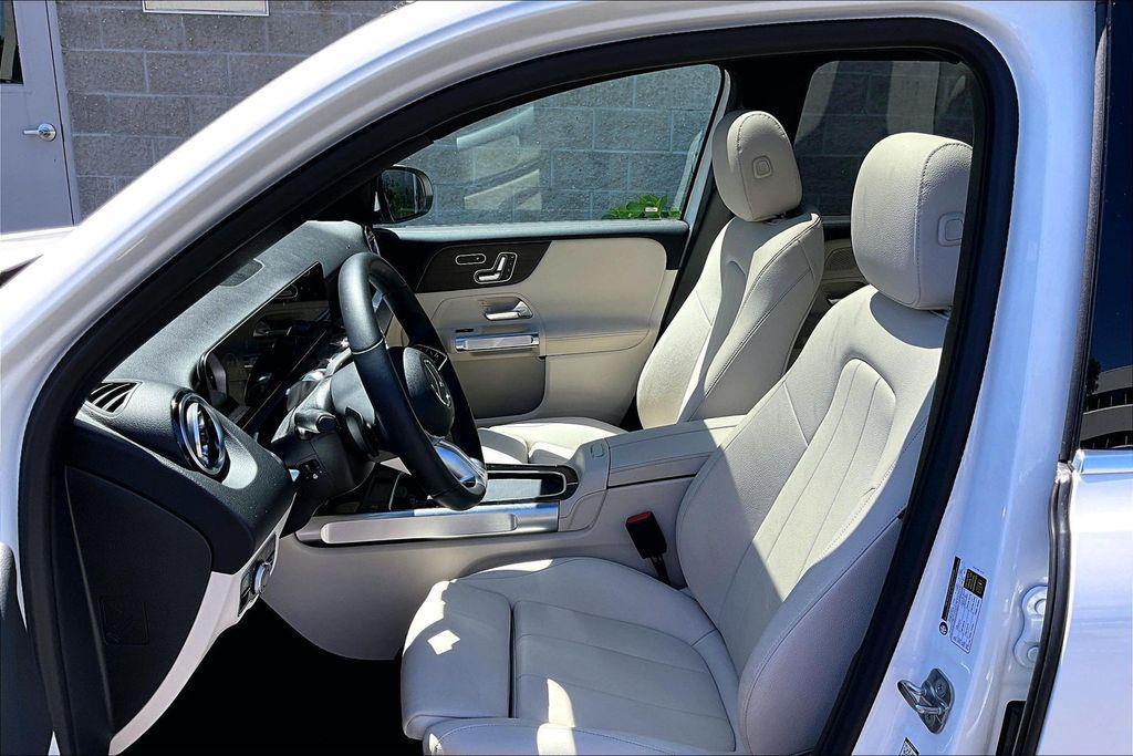 2026 Mercedes-BENZ GLB — миниатюра 27
