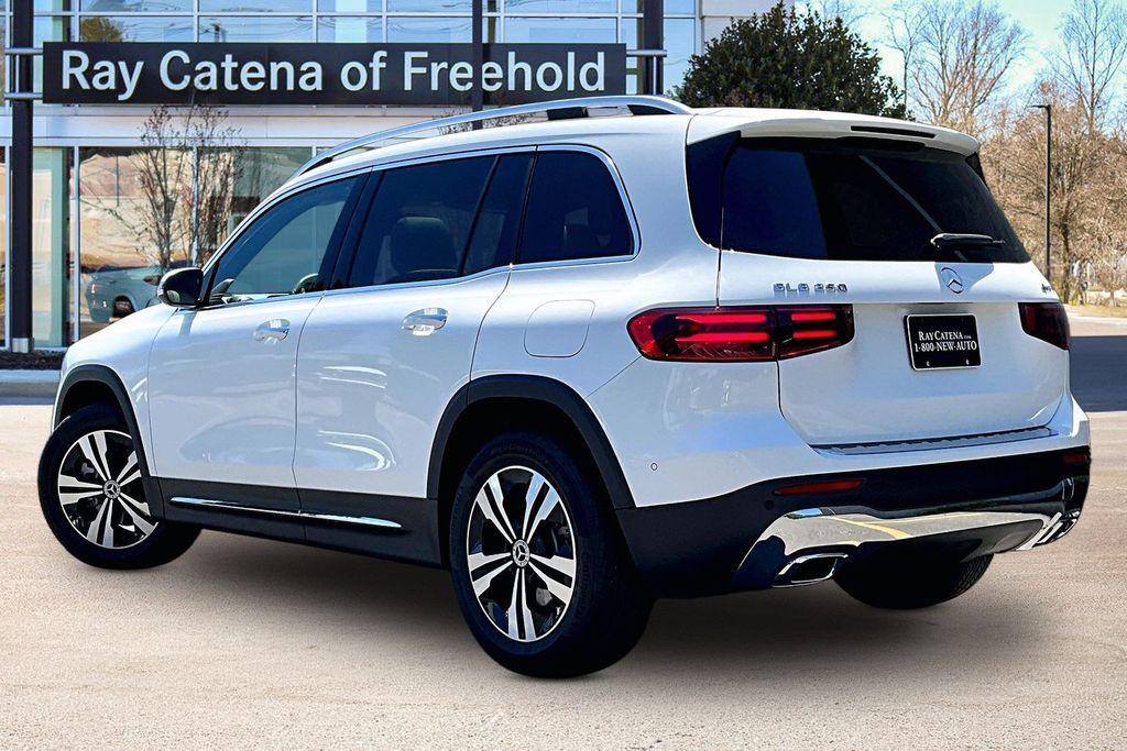 2026 Mercedes-BENZ GLB — миниатюра 12