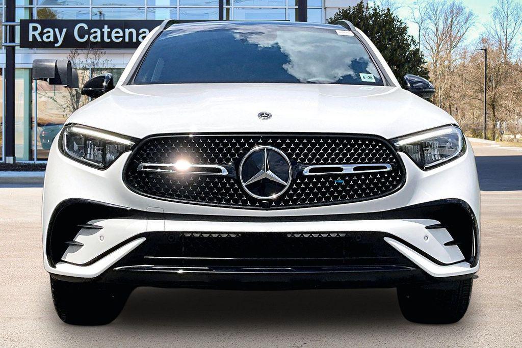 2023 Mercedes-BENZ GLC photo 3