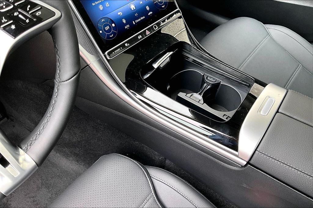 صورة 8 لـ 2026 Mercedes-BENZ C-CLASS