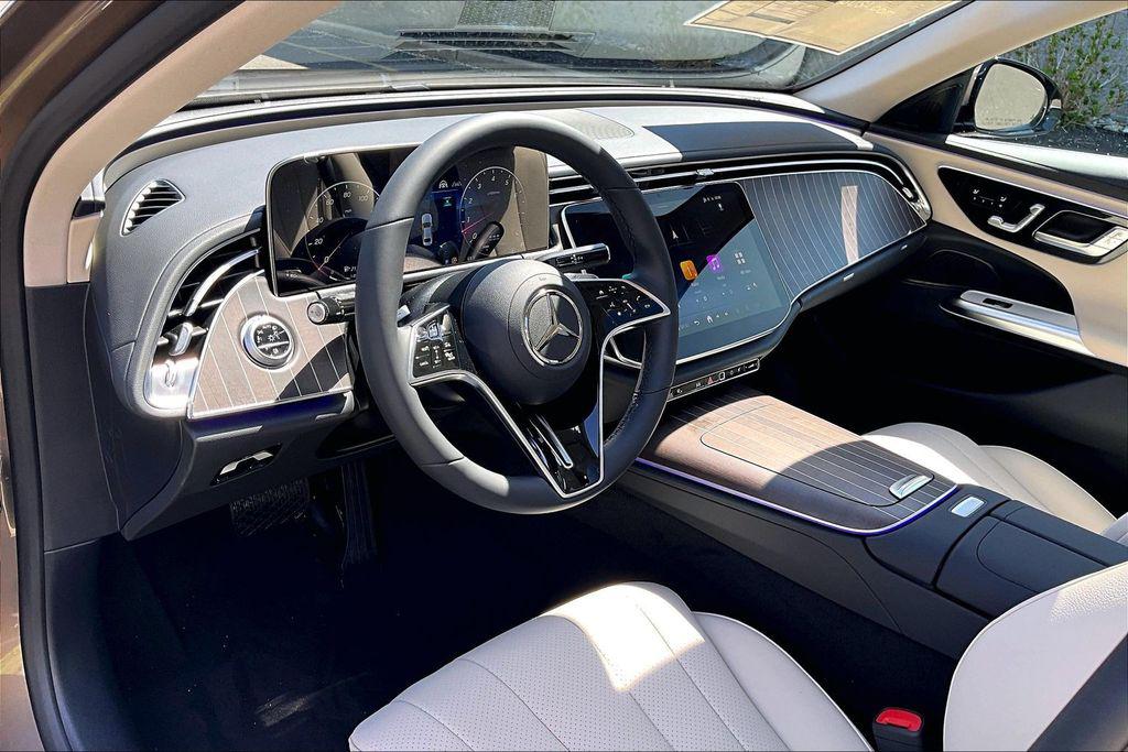 MERCEDES-BENZ E-CLASS - 6