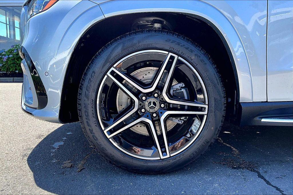 2026 Mercedes-BENZ GLS 缩略图 12