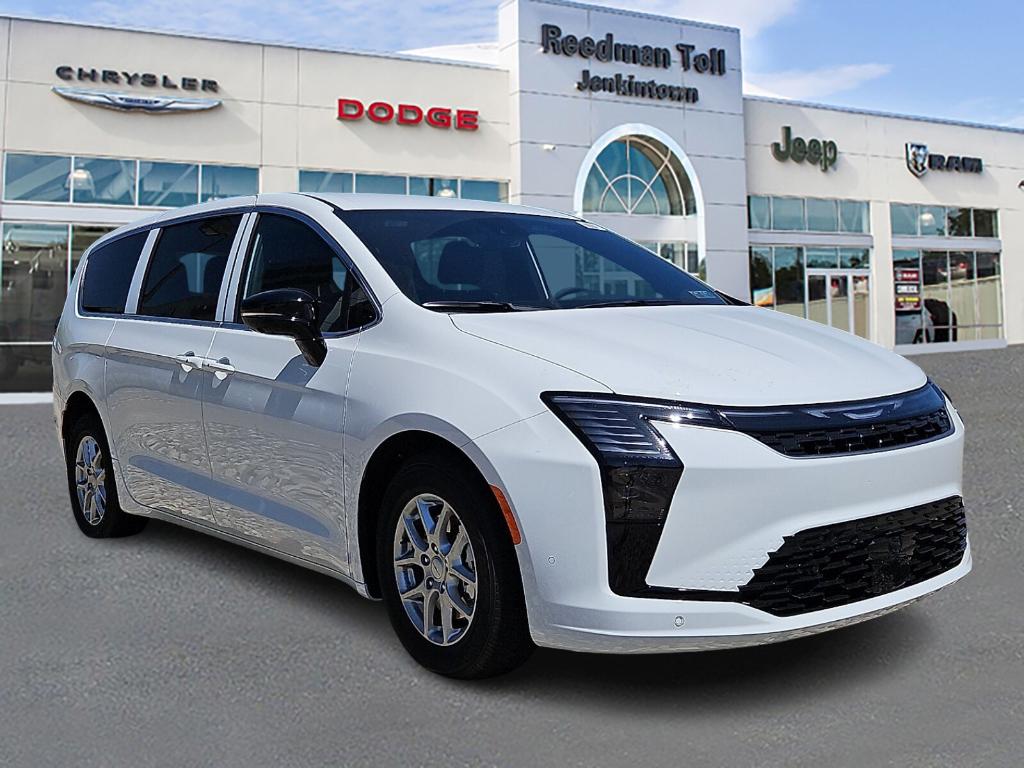 New 2027 Chrysler Pacifica SELECT
