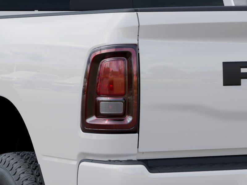 2026 RAM 2500 BLACK EXPRESS CREW CAB 4X4 6'4' BOX — миниатюра 28