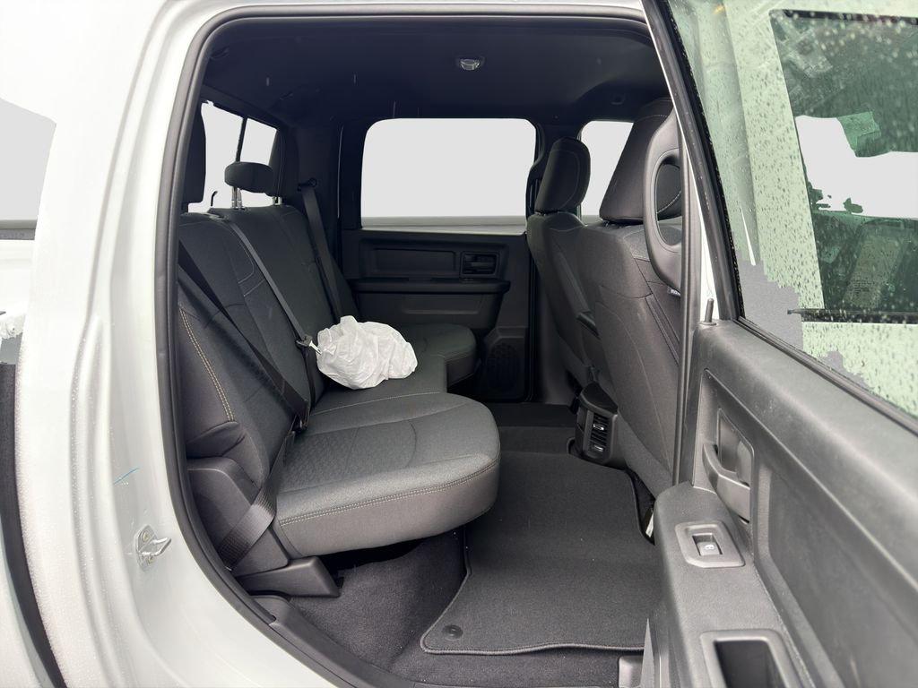 2026 RAM 2500 BLACK EXPRESS CREW CAB 4X4 6'4' BOX — миниатюра 18