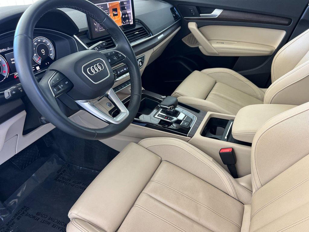 صورة 9 لـ 2024 AUDI Q5 45 S LINE PRESTIGE