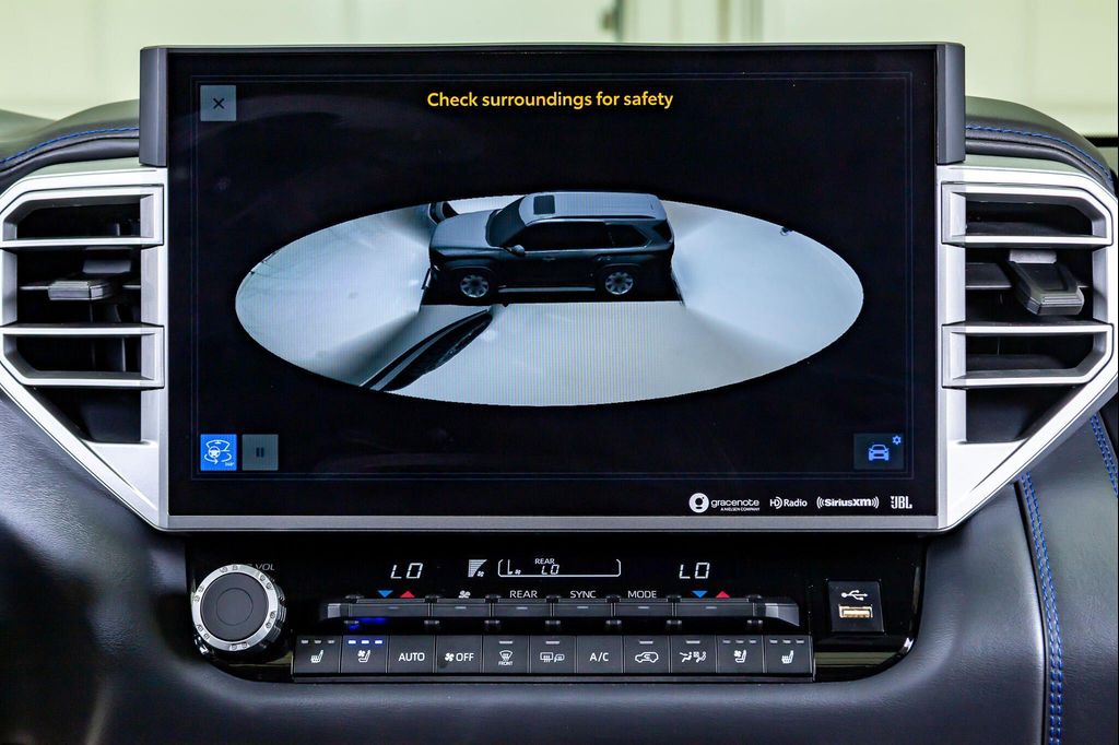 2024 Toyota SEQUOIA PLATINUM — миниатюра 25