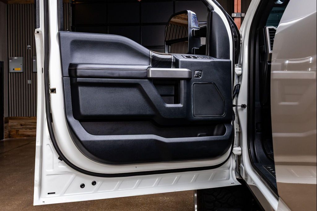 صورة مصغرة 37 لـ 2022 FORD F-250 PLATINUM