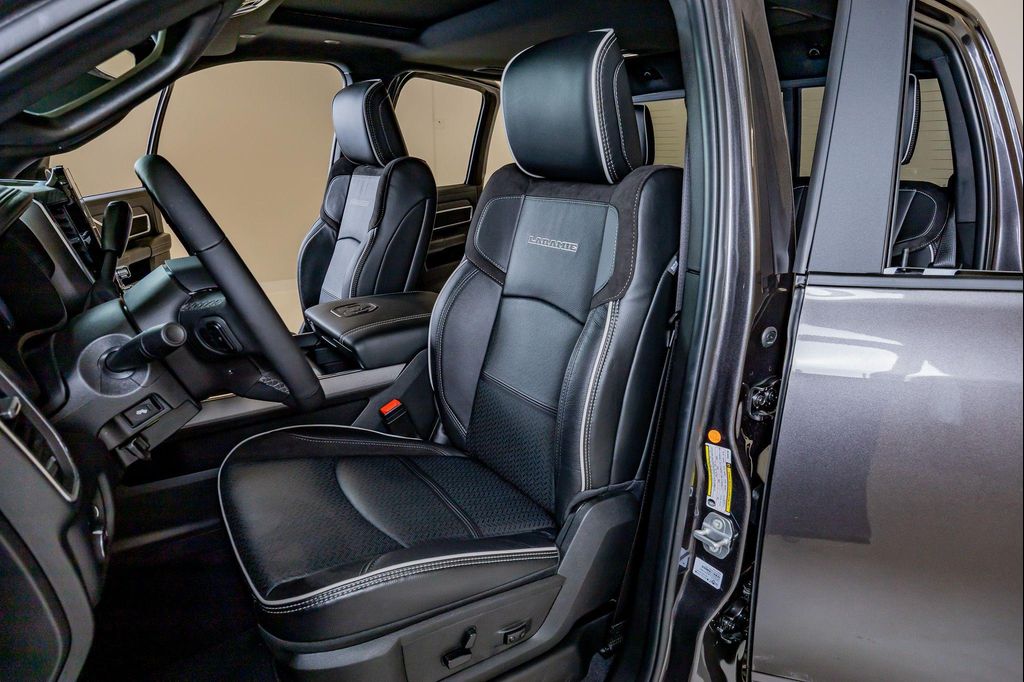 صورة مصغرة 30 لـ 2026 RAM 3500 LARAMIE CREW CAB 4X4 8' BOX