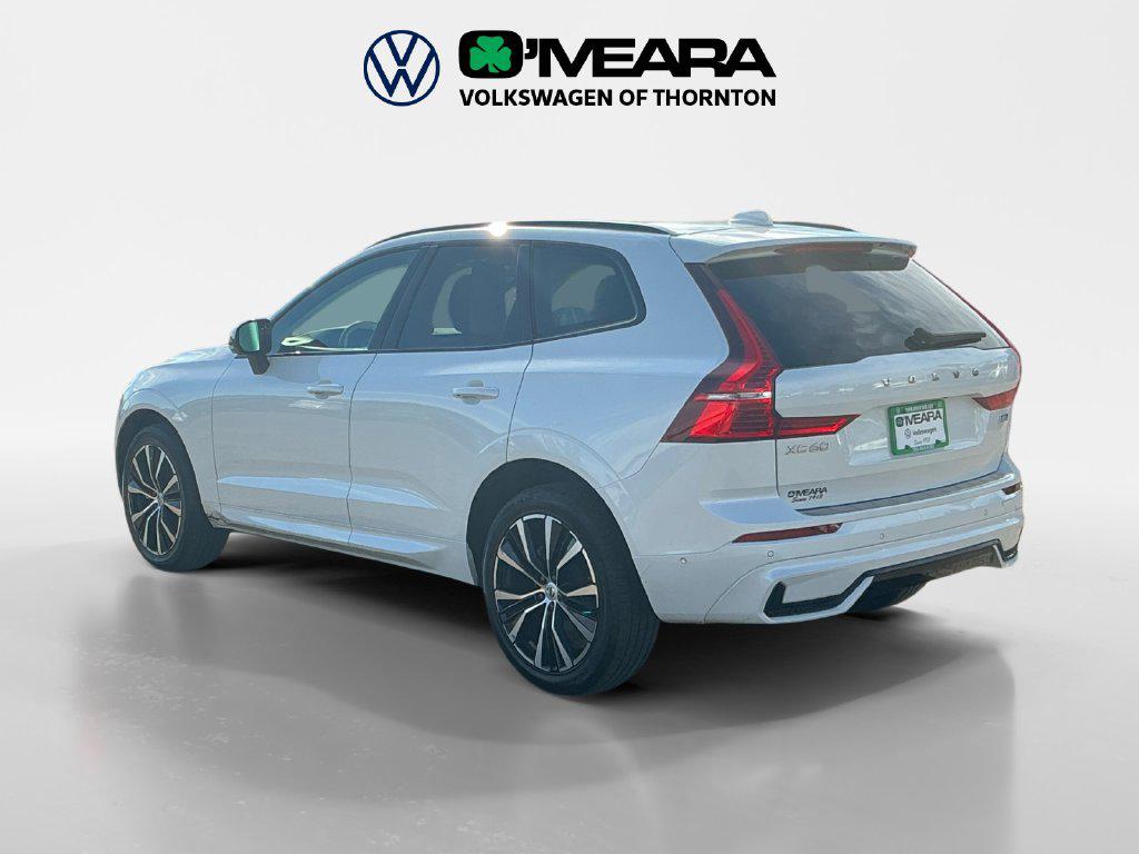 2023 Volvo XC60 B5 PLUS DARK THEME 照片 3