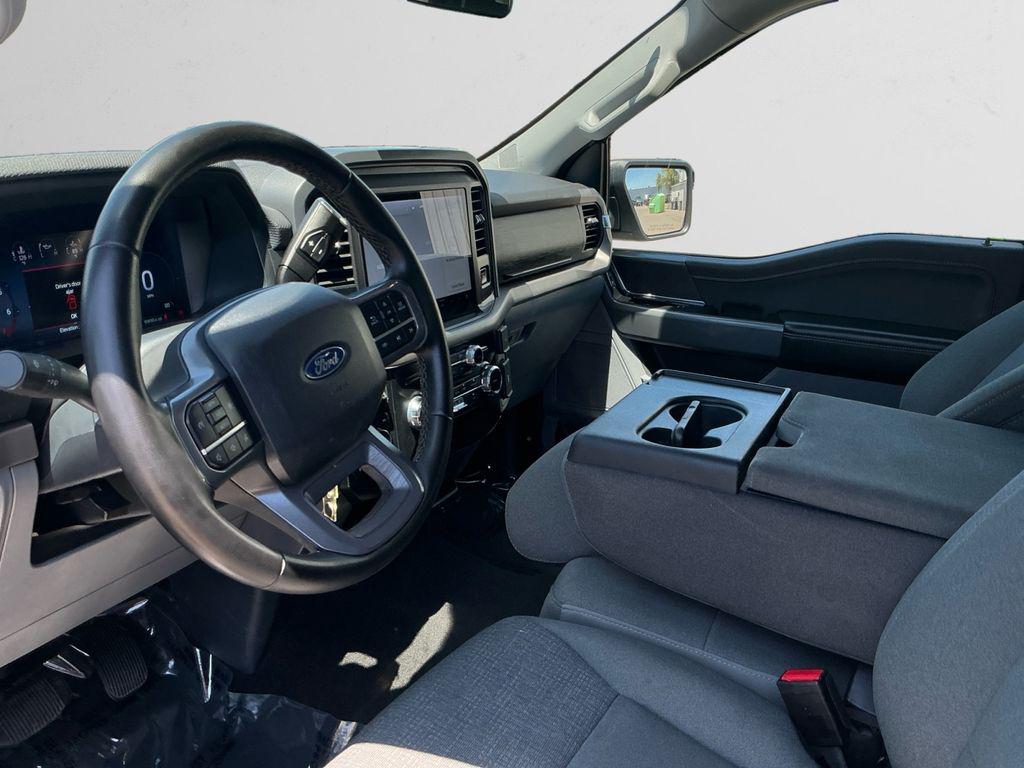2025 FORD F-150 XLT photo 9