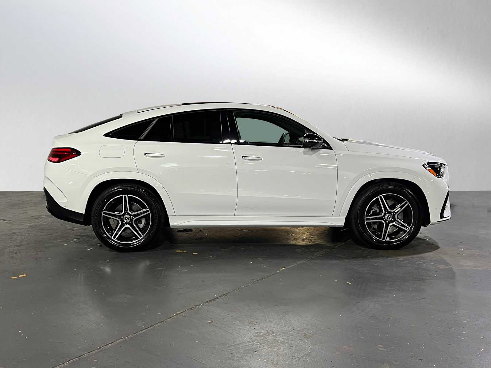 2026 Mercedes-BENZ GLE 照片 2
