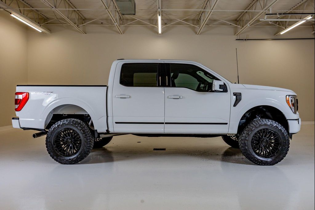 صورة 10 لـ 2023 FORD F-150 LARIAT
