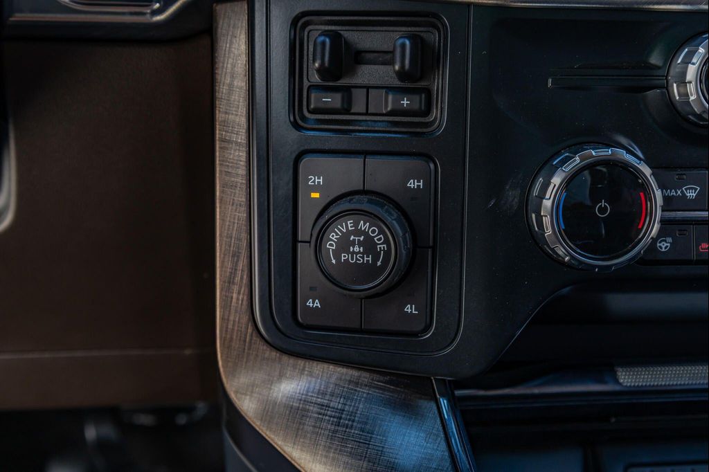 صورة مصغرة 23 لـ 2025 FORD F-150 KING RANCH