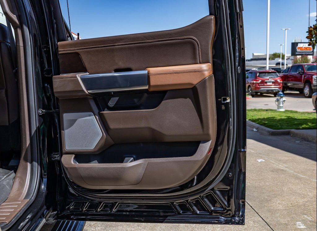 صورة مصغرة 40 لـ 2025 FORD F-150 KING RANCH