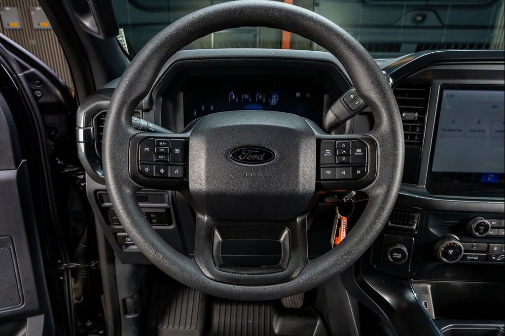 صورة مصغرة 16 لـ 2025 FORD F-150 STX