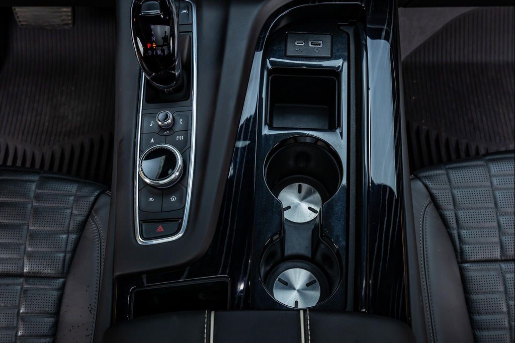 2023 Cadillac ESCALADE ESV V-SERIES 照片 25