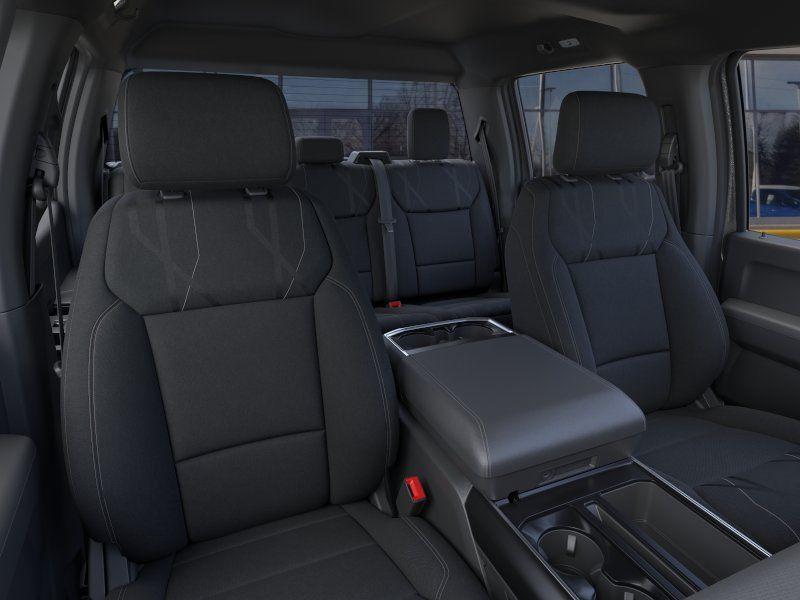 صورة 10 لـ 2026 FORD F-150 STX