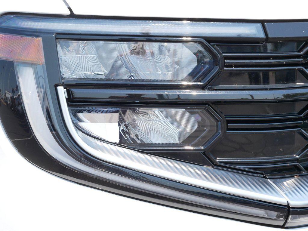 صورة 6 لـ 2025 FORD EXPEDITION MAX PLATINUM