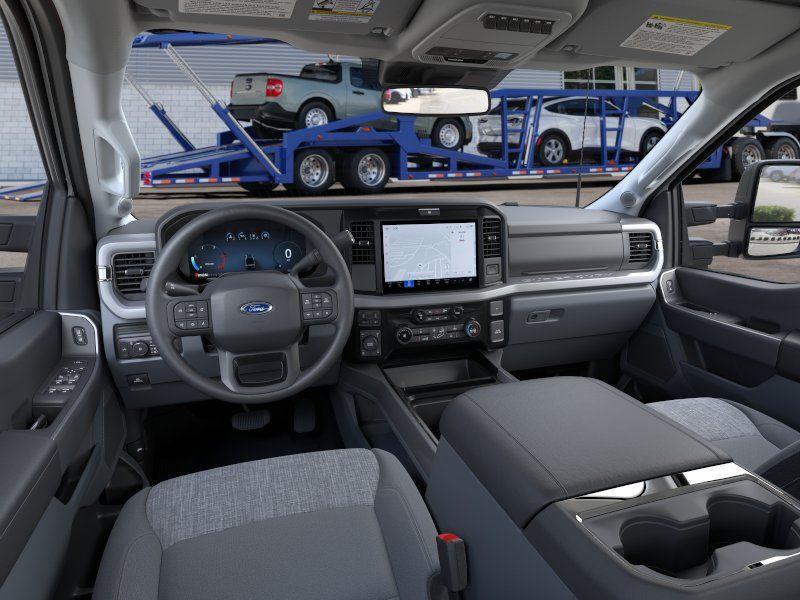 2026 FORD F-350 XLT — фото 9