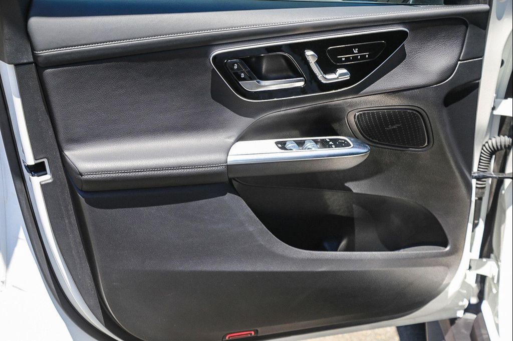 صورة مصغرة 18 لـ 2025 Mercedes-BENZ GLC