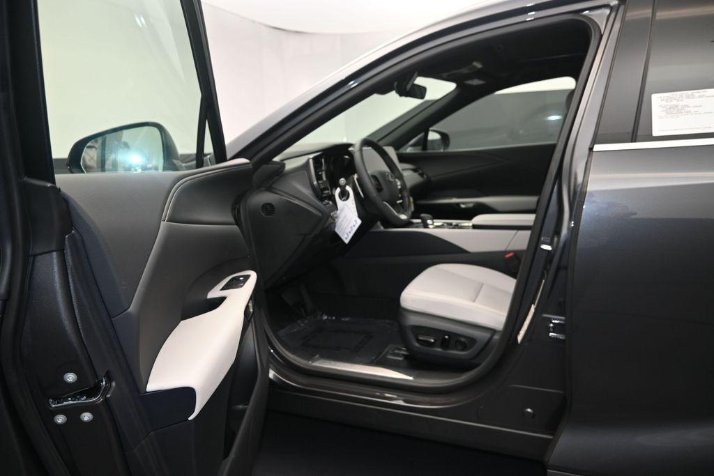 صورة 10 لـ 2026 Lexus RX 350 PREMIUM
