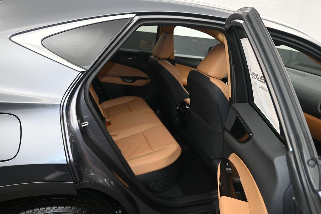 صورة مصغرة 11 لـ 2026 Lexus NX 450H+ PREMIUM