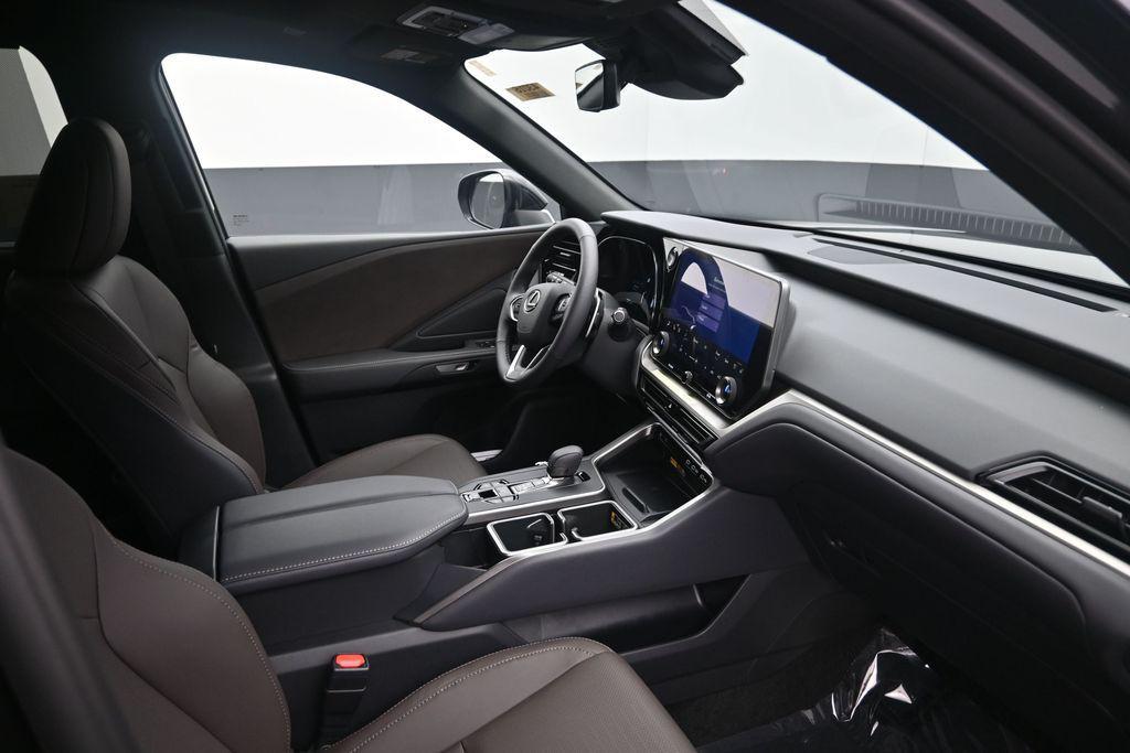 صورة 10 لـ 2026 Lexus TX 350 PREMIUM