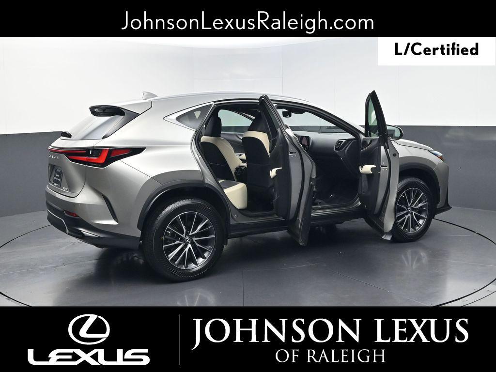 صورة 30 لـ 2023 Lexus NX 250 PREMIUM