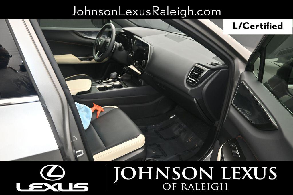 صورة 10 لـ 2023 Lexus NX 250 PREMIUM