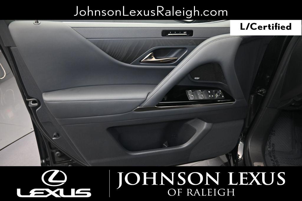 صورة مصغرة 11 لـ 2025 Lexus LX 600 LUXURY
