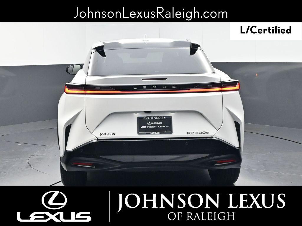 صورة 8 لـ 2024 Lexus RZ 300E PREMIUM