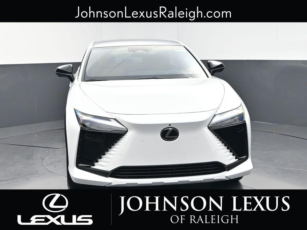 صورة 4 لـ 2026 Lexus RZ 450E LUXURY