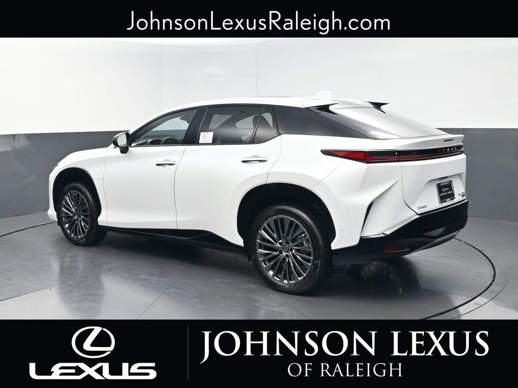 صورة 7 لـ 2026 Lexus RZ 450E LUXURY