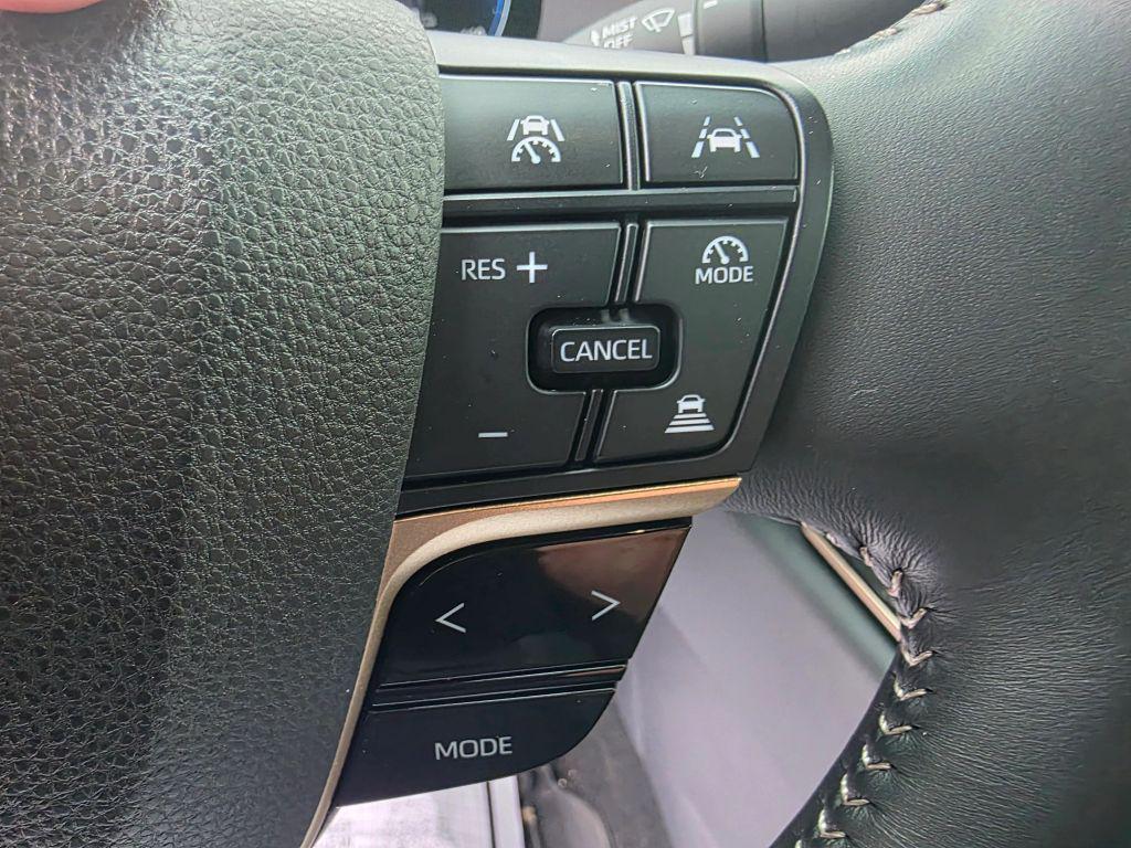 صورة مصغرة 22 لـ 2024 Toyota CROWN XLE