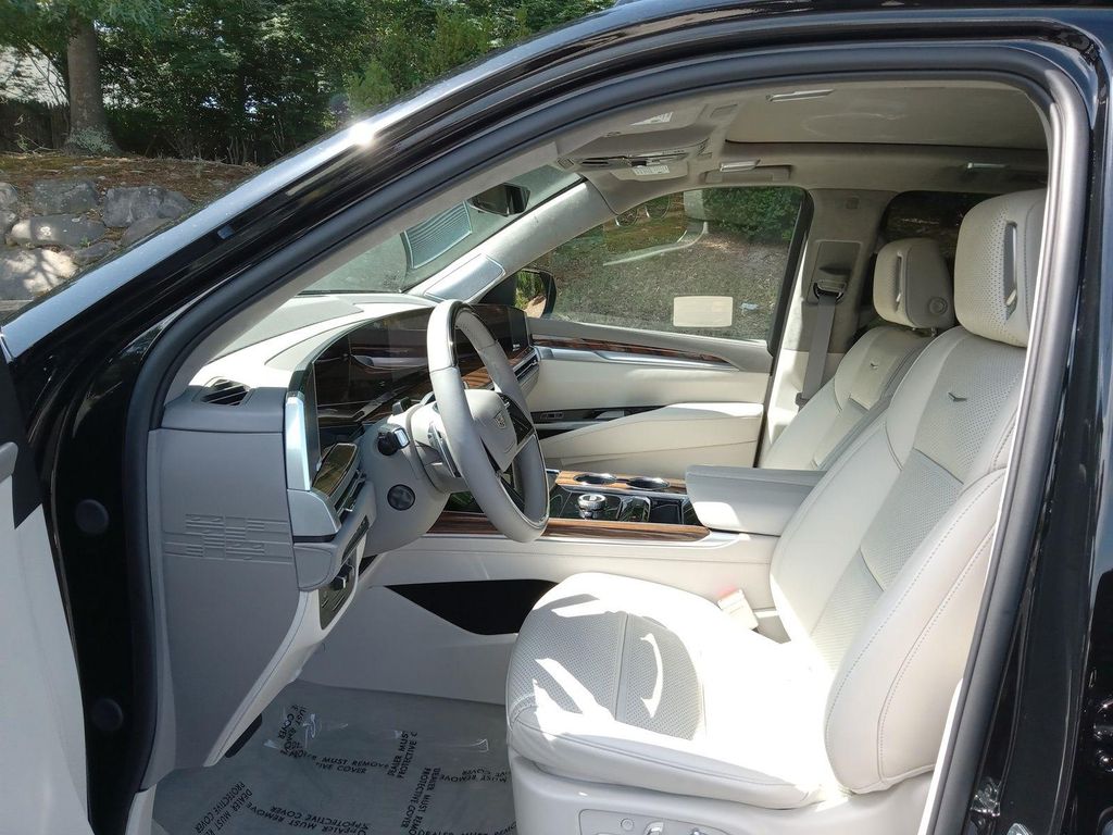 2026 Cadillac ESCALADE SPORT PLATINUM — фото 10