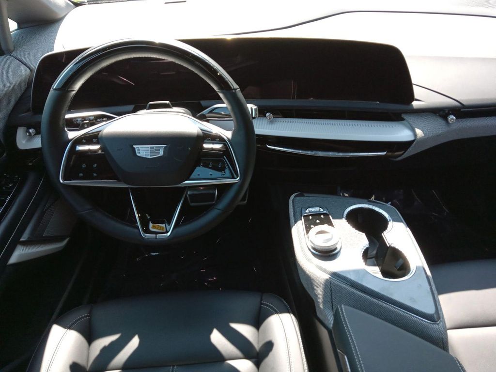 2025 Cadillac OPTIQ LUXURY 1 AWD — миниатюра 14