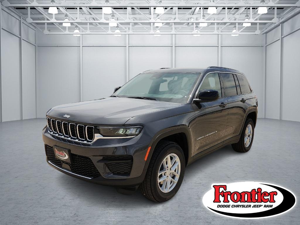 New 2026 Jeep Grand Cherokee Laredo X 4x2