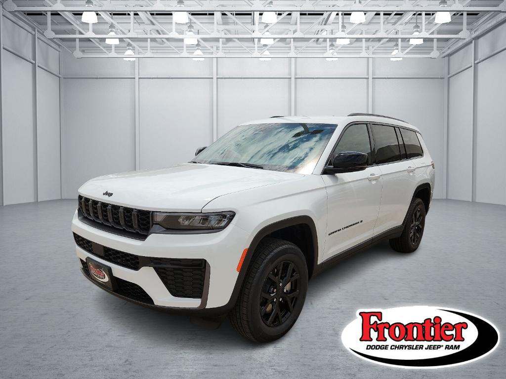 New 2026 Jeep Grand Cherokee Laredo