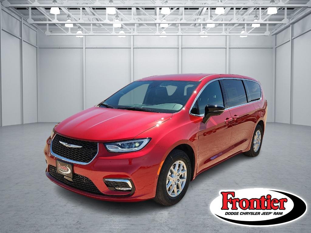New 2026 Chrysler Pacifica Select