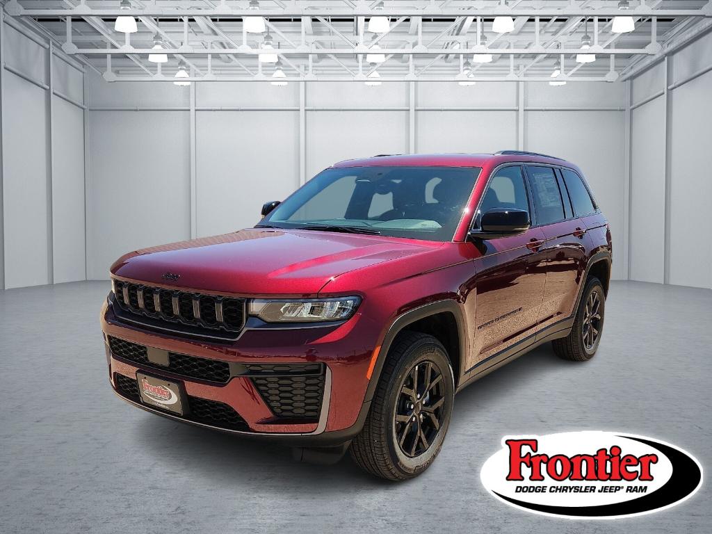 New 2026 Jeep Grand Cherokee Laredo