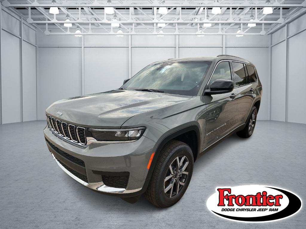 New 2026 Jeep Grand Cherokee Laredo