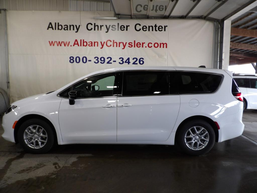 New 2026 Chrysler Voyager LX