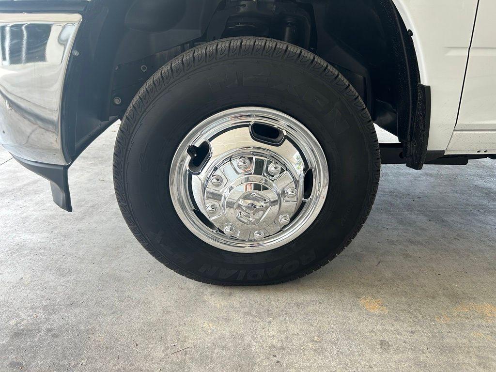 2026 RAM 3500 TRADESMAN thumbnail 13
