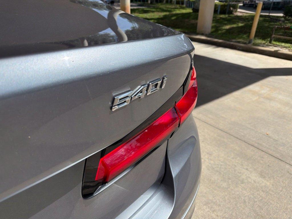 صورة مصغرة 20 لـ 2021 BMW 540 I XDRIVE