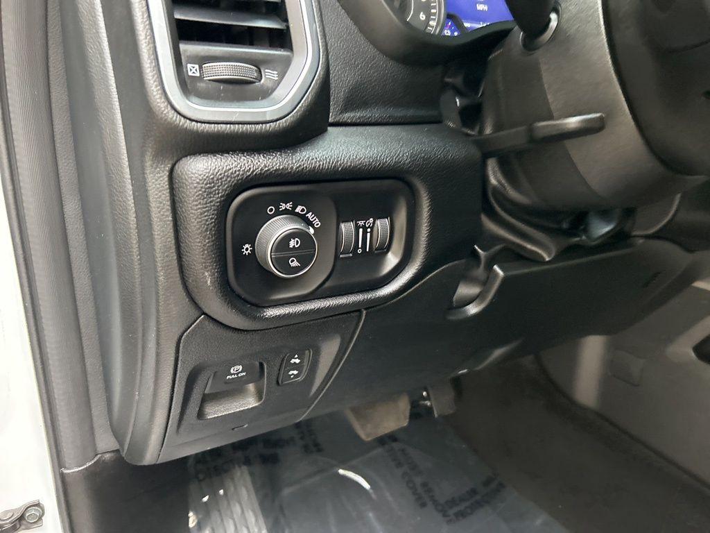 صورة مصغرة 42 لـ 2026 RAM 1500 LARAMIE