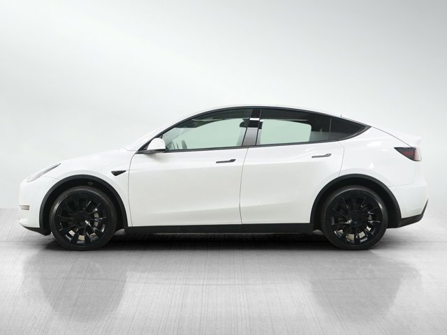 TESLA MODEL Y LONG RANGE - 2