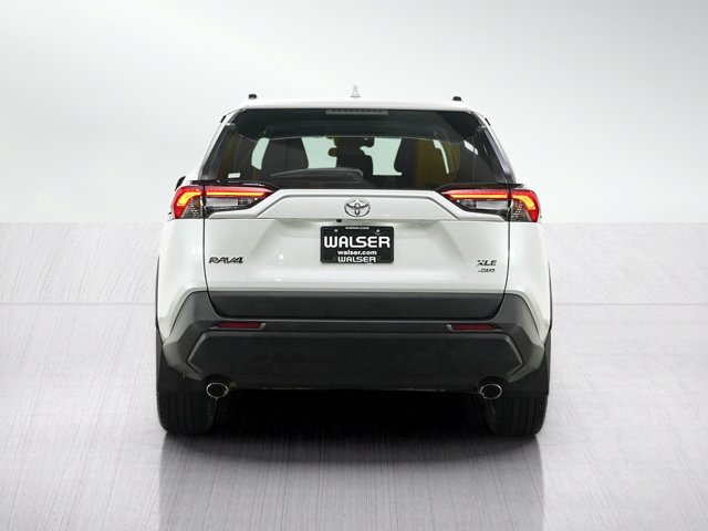 2025 Toyota RAV4 XLE PREMIUM — фото 4