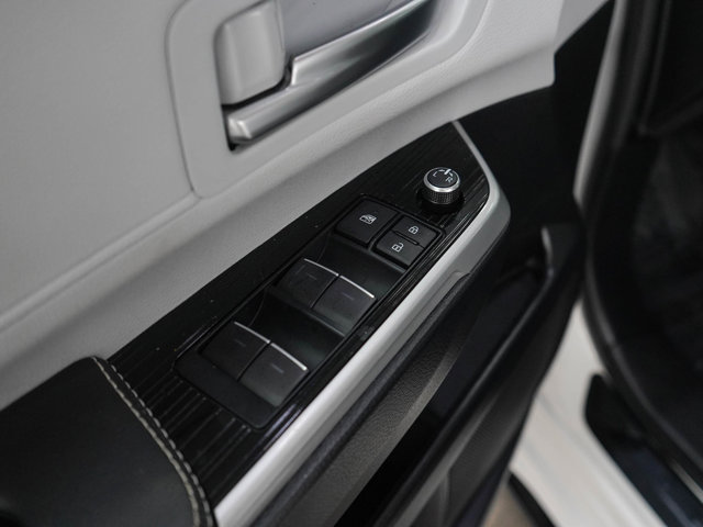 2025 Toyota SIENNA XSE 缩略图 22
