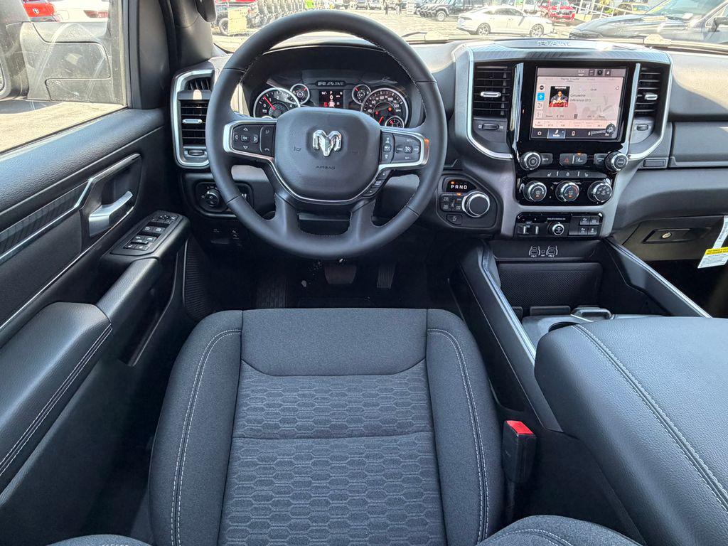 2026 RAM 1500 BIG HORN/LONE STAR thumbnail 26